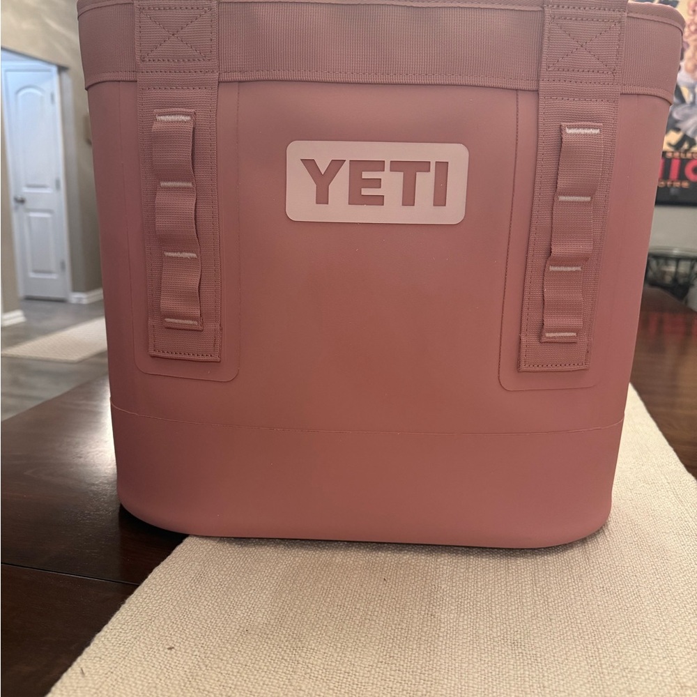 YETI Dusty Rose Travel Bag